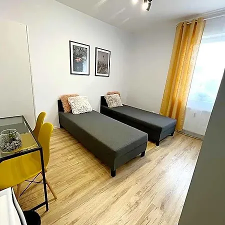 Hotel Hello *